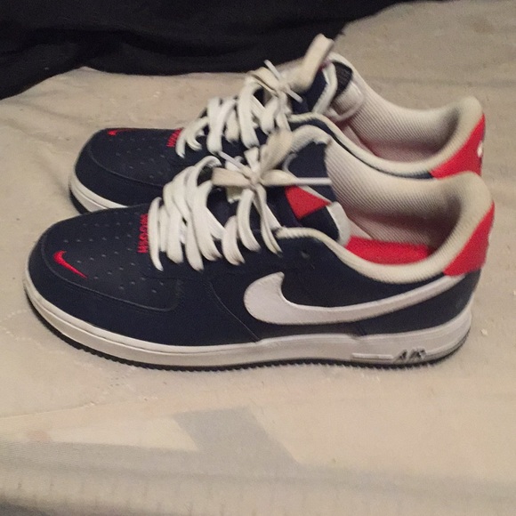 A pair of Dark Blue & Red AirForce One’s - Picture 2 of 3